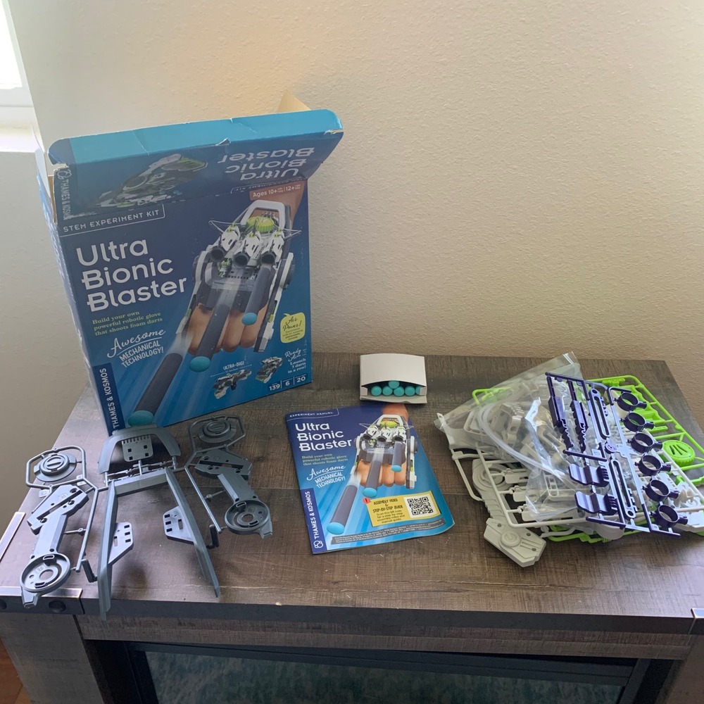 Thames & Kosmos Ultra Bionic Blaster STEM Experiment Kit Mechanical Toy